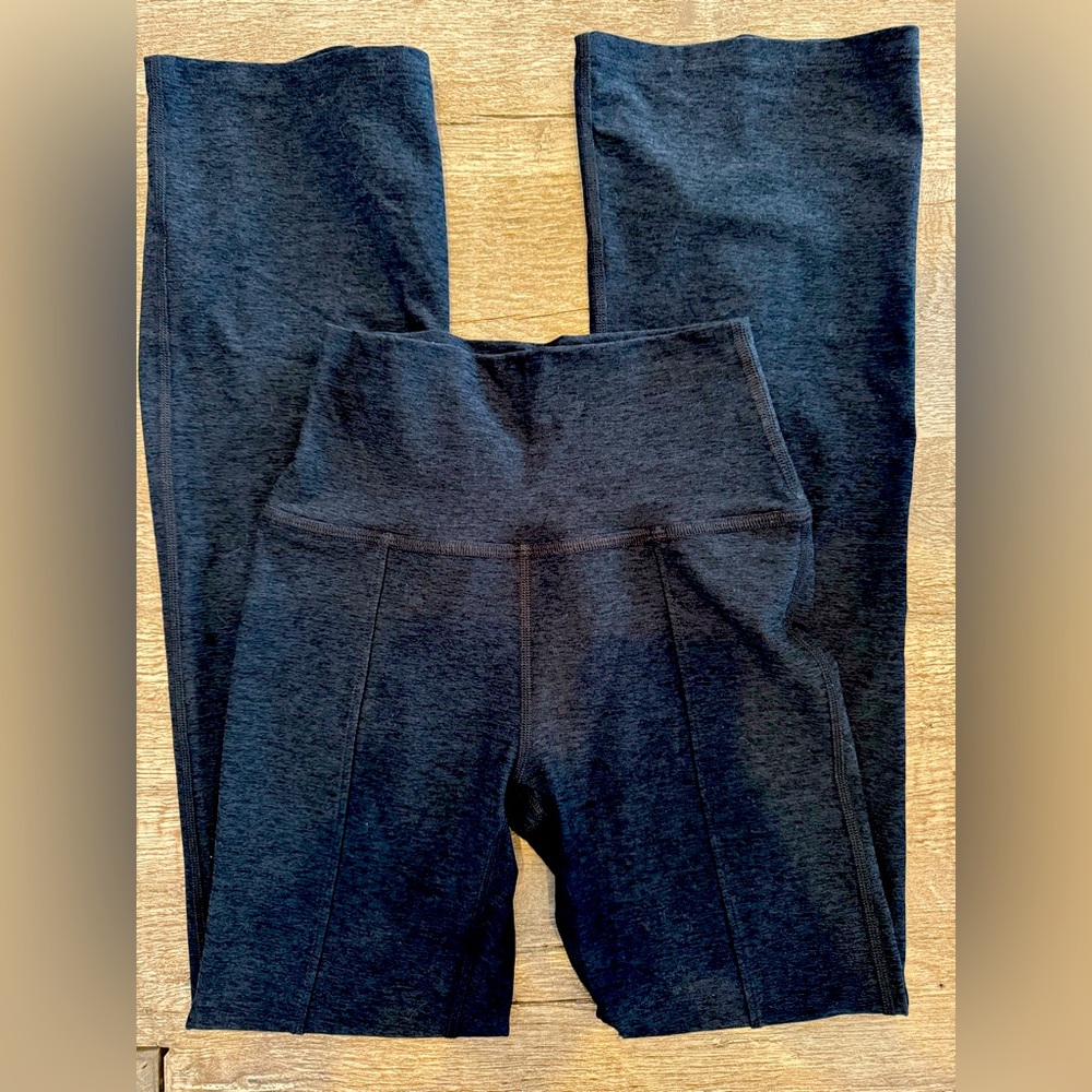 Beyond Yoga HW flare w/slit leg S